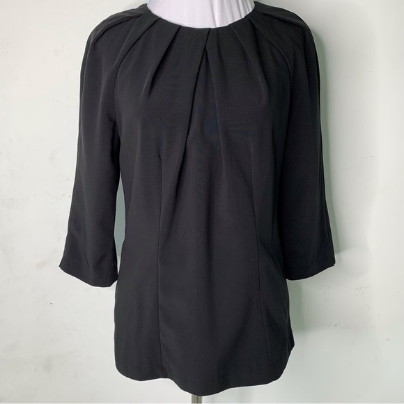 Dior Uniforms Women's Stretch Round Neck Long Sleeve Black Blouse Size Small - Picture 1 of 13